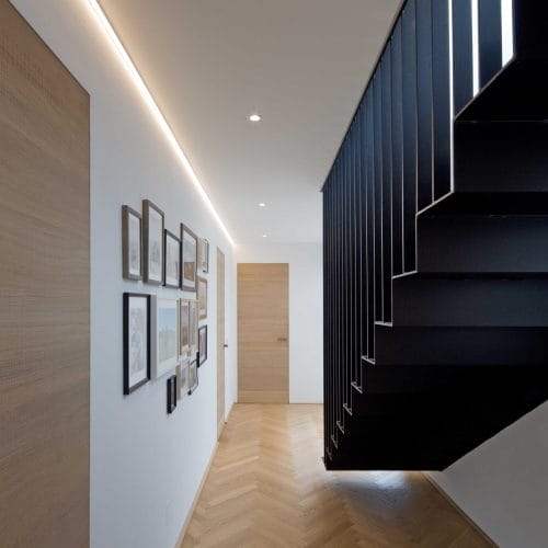 lostinarchitecture_STAN_indoor steel staircase with wood/ oak