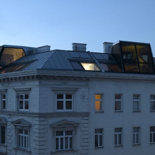 lostinarchitecture_R&B_Dachgeschoßausbau Dachlandschaft bei Nacht