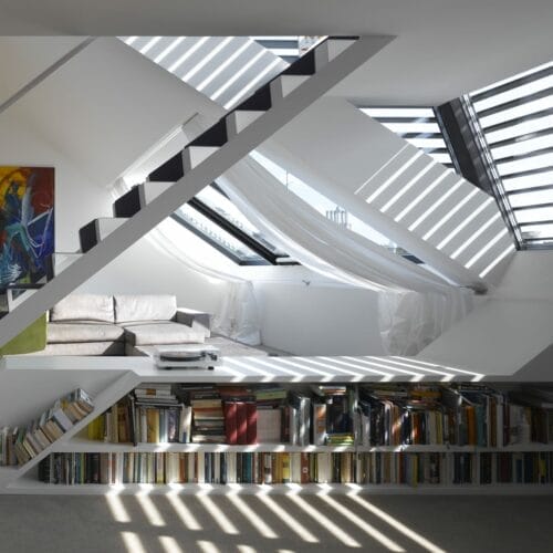 Dachgeschoßausbau mit Dachaufbauten und Stiegenlandschaft