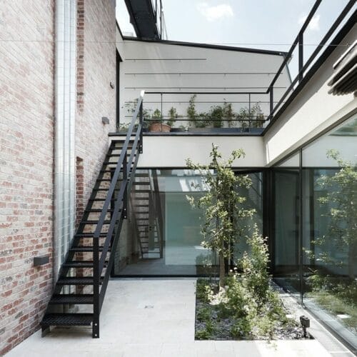 Atrium im Dachgeschoßausbau in Wien als absolut privater Rückzugsort