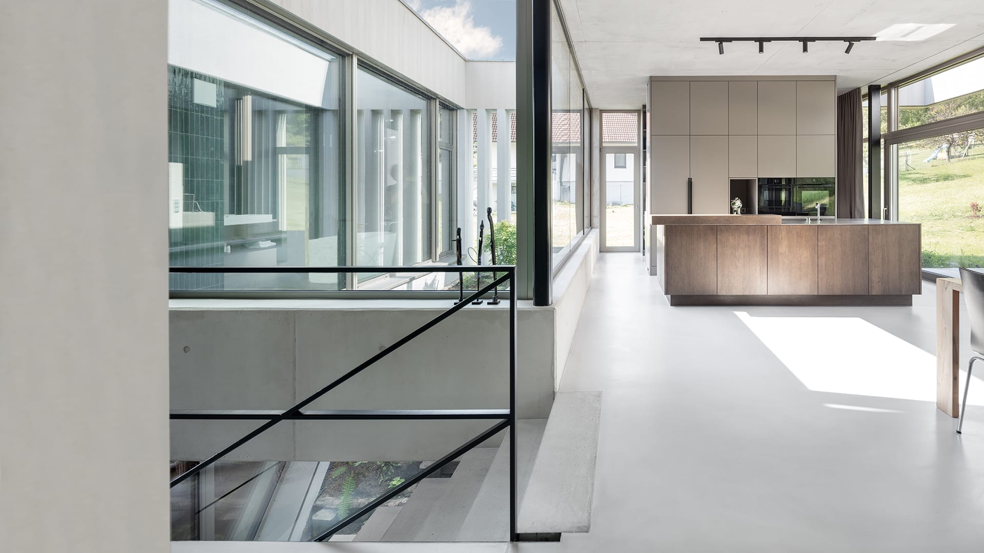 lostinarchitecture_DRA_kitchen and atrium